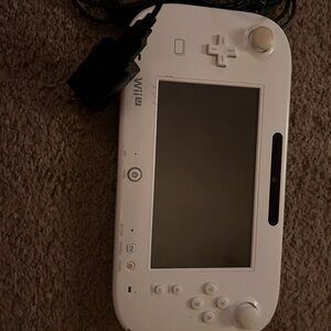 Nintendo White Handheld Console power cord included. EUC